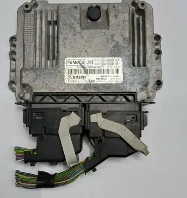 Ford Focus Engine control unit/module CV6112A650AUA 0261S011068