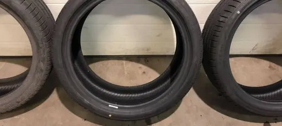 Mercedes-Benz C AMG W205 R19 summer tire 25535R19 PIRELLI 8019227422825