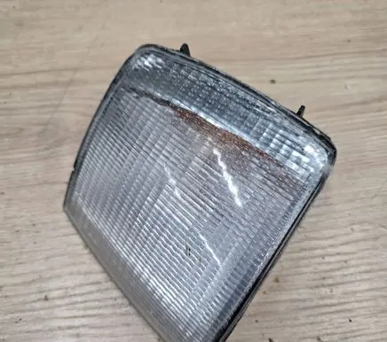 Volkswagen PASSAT B3 Front indicator light 1852768