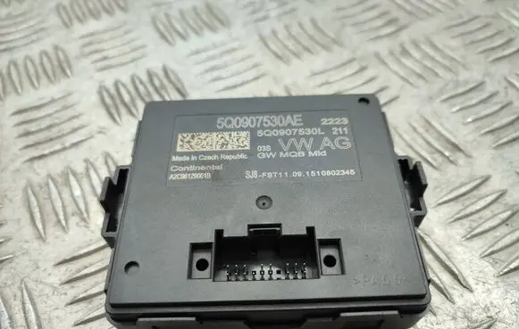 Volkswagen Golf VII Gateway control module 5Q0907530AE