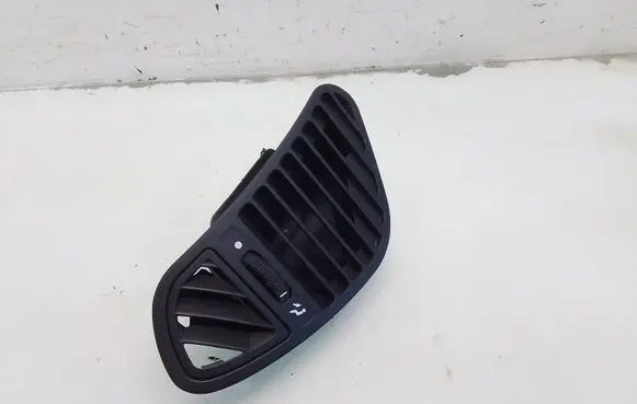 Alfa Romeo 156 Dashboard side air vent grill/cover trim