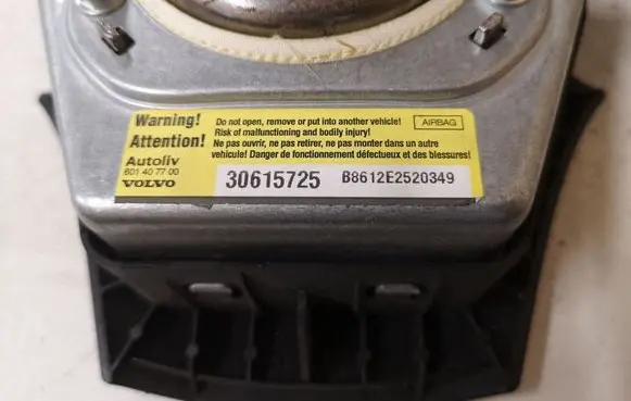 Volvo S40 Steering wheel airbag 30615725