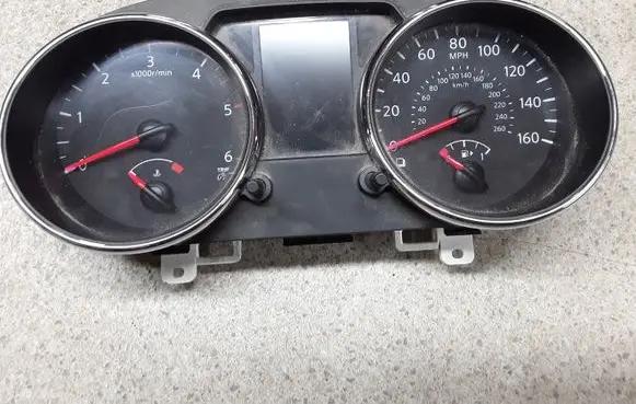 Speedometer (instrument cluster)