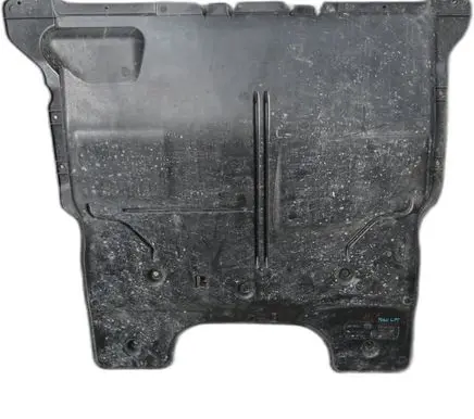 Volkswagen Polo VI Engine splash shield/under tray 