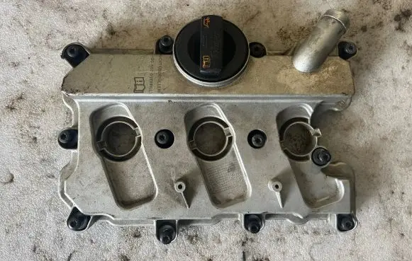 Audi Q5 SQ5 Rocker cam cover 06E103471P 06E103471