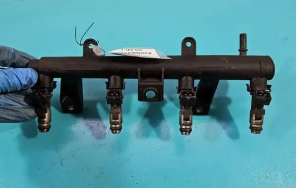 Peugeot 206 Fuel injector 9625194080 IMPRK1384555