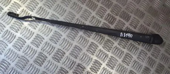 Front wiper blade arm