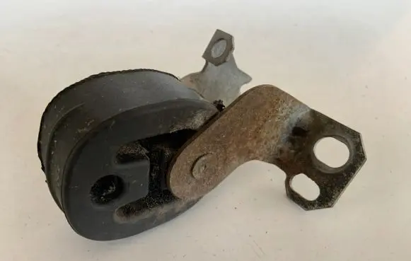 Audi Q5 SQ5 Muffler mount bracket/holder 8K0253144F