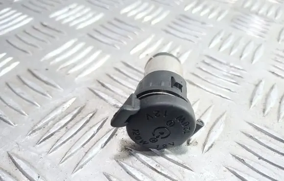 KIA Sorento 12 V Socket (rear) 