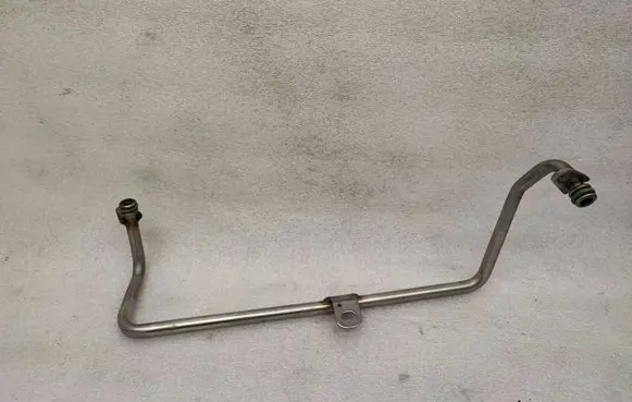 Volvo S90, V90 Oil cooling pipe 