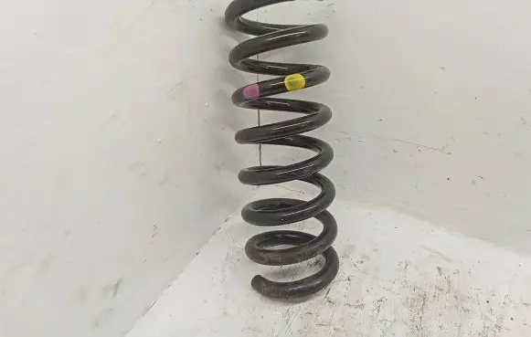 Mercedes-Benz C W204 Rear coil spring