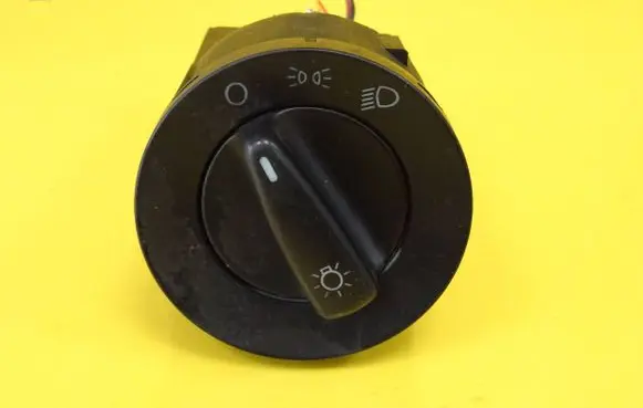 Volkswagen Golf IV Light switch 1C0941531