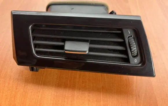 BMW 5 E60 E61 Dashboard side air vent grill/cover trim 6910731