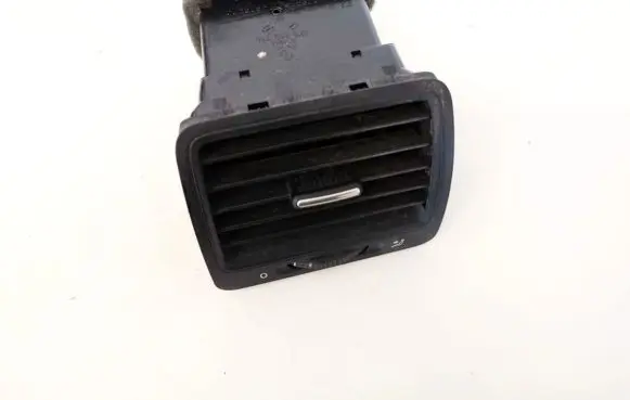 Volkswagen Golf V Dash center air vent grill 1k0819710
