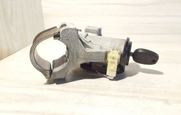 Toyota Verso-S Ignition lock 8978352060