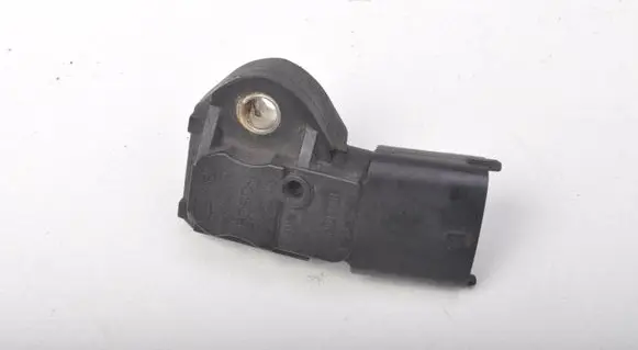 Volvo C70 Fuel pressure sensor 0261230237