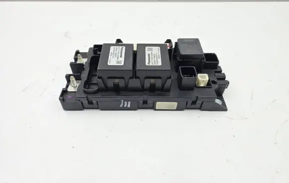 Toyota Prius (XW30) Fuse module G92Z147020 91112233 9979