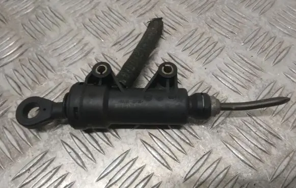 BMW 3 E46 Clutch master cylinder 21526756747