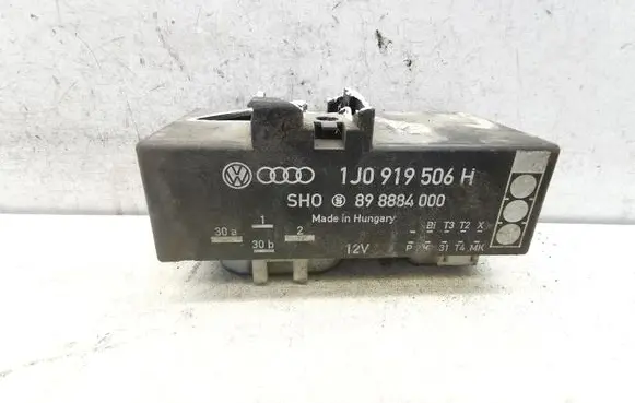 Coolant fan relay