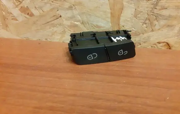Mercedes-Benz C W204 Other switches/knobs/shifts A2049058502 461
