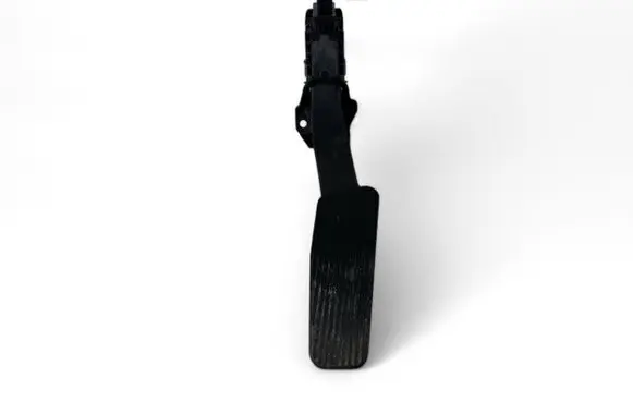 Chrysler Pacifica Accelerator throttle pedal 04581677AB