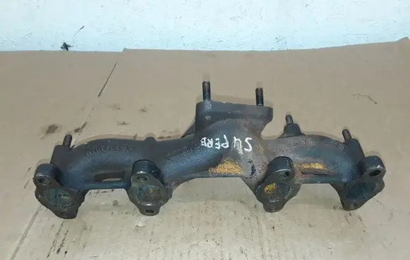 Skoda Superb B5 (3U) Exhaust manifold 038253033E