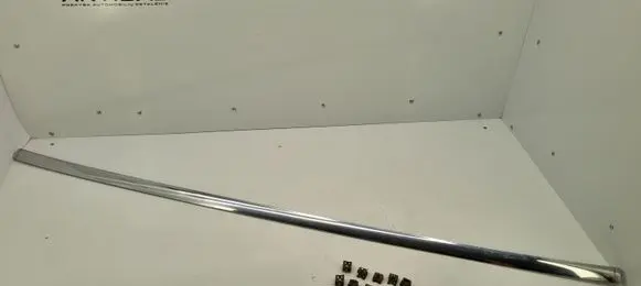 Mercedes-Benz E W124 Rear bumper trim bar molding 