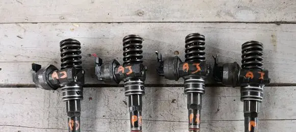 Volkswagen PASSAT B5 Fuel injectors set 038130073AJ