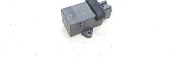 Volkswagen Phaeton Seat heating relay 7L0959772