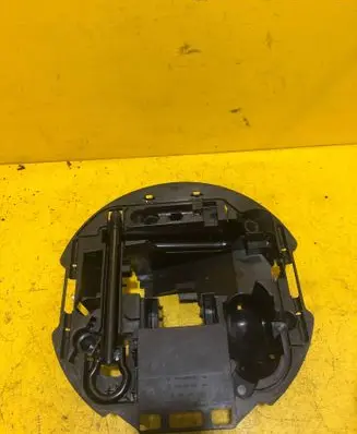 Renault Clio III Tool set 8200696876