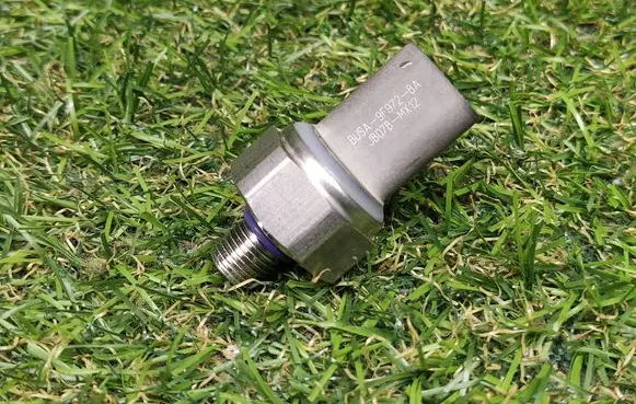 Ford Focus Fuel pressure sensor BU5A9F972BA