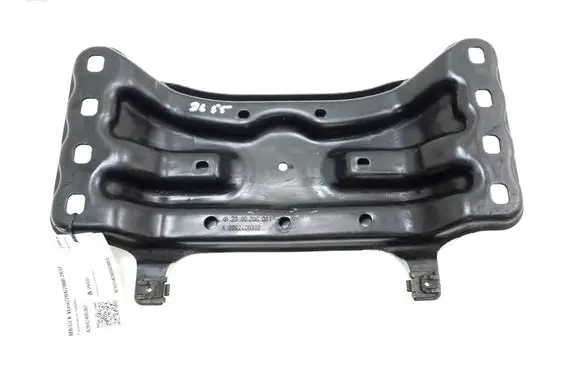 Mercedes-Benz GLK (X204) Gearbox mounting bracket A2042400302
