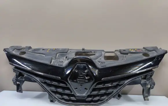 Renault Clio V Front bumper upper radiator grill 622567196R