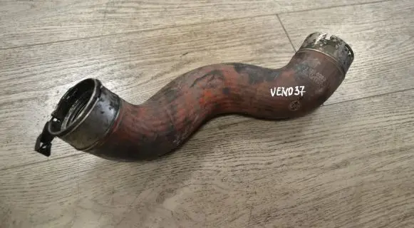 Mercedes-Benz E W212 Engine coolant pipe/hose A2125280882