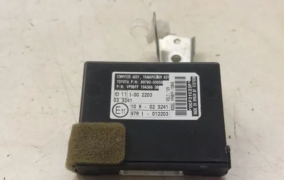 Toyota Avensis T270 Immobilizer control unit/module 8978005050