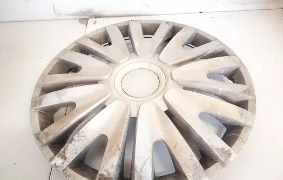 Seat Altea R16 wheel hub/cap/trim 