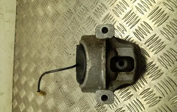 Porsche Macan (95B) Engine mount bracket 8R0199381AQ