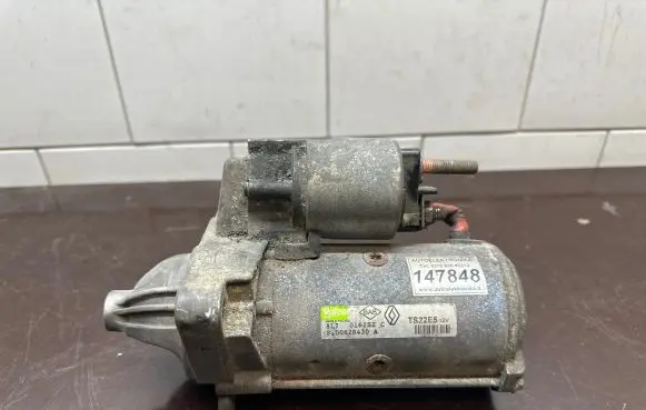 Renault Scenic II - Grand scenic II Starter motor 8200628430A 0162SZC TS22E5