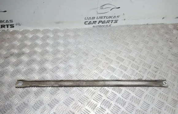 Mercedes-Benz C W204 Other engine bay part