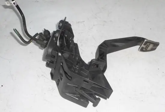 Ford Ecosport Clutch pedal H1BC7B633C1D