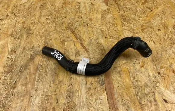 Land Rover Range Rover Evoque L551 Engine coolant pipe/hose M4D318B402BA