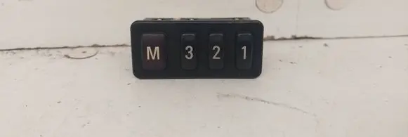 BMW 5 E39 Seat memory switch 8352160