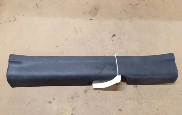 Hyundai Santa Fe Front sill trim cover 858742P000