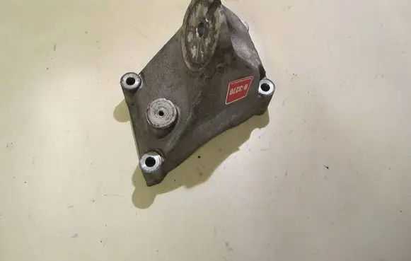 Volkswagen Touareg I Engine mounting bracket 07Z199308B
