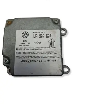 Volkswagen PASSAT B5 Airbag control unit/module 1J0909607 48970219 00302M034BZ