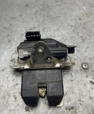 Skoda Fabia Mk2 (5J) Tailgate/trunk/boot lock/catch/latch 5J0827501B