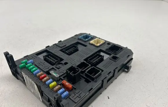 Peugeot 3008 I Comfort/convenience module 966405878002 281192462 281208364