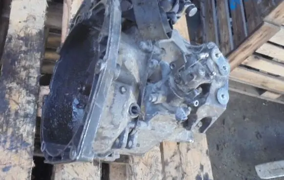 Saab 9-5 Manual 4 speed gearbox 55350375