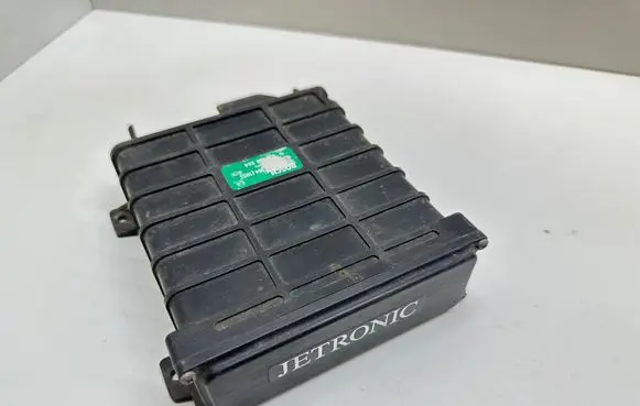Volkswagen PASSAT B3 Engine control unit/module 321906264