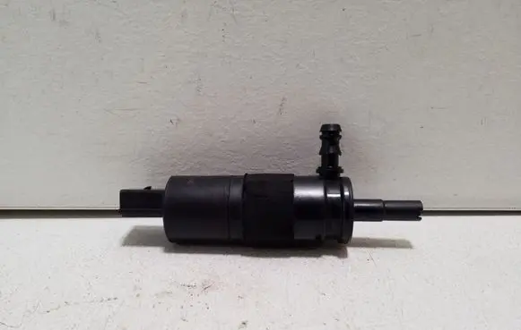 Audi TT TTS Mk2 Headlight washer pump 3B0955681A